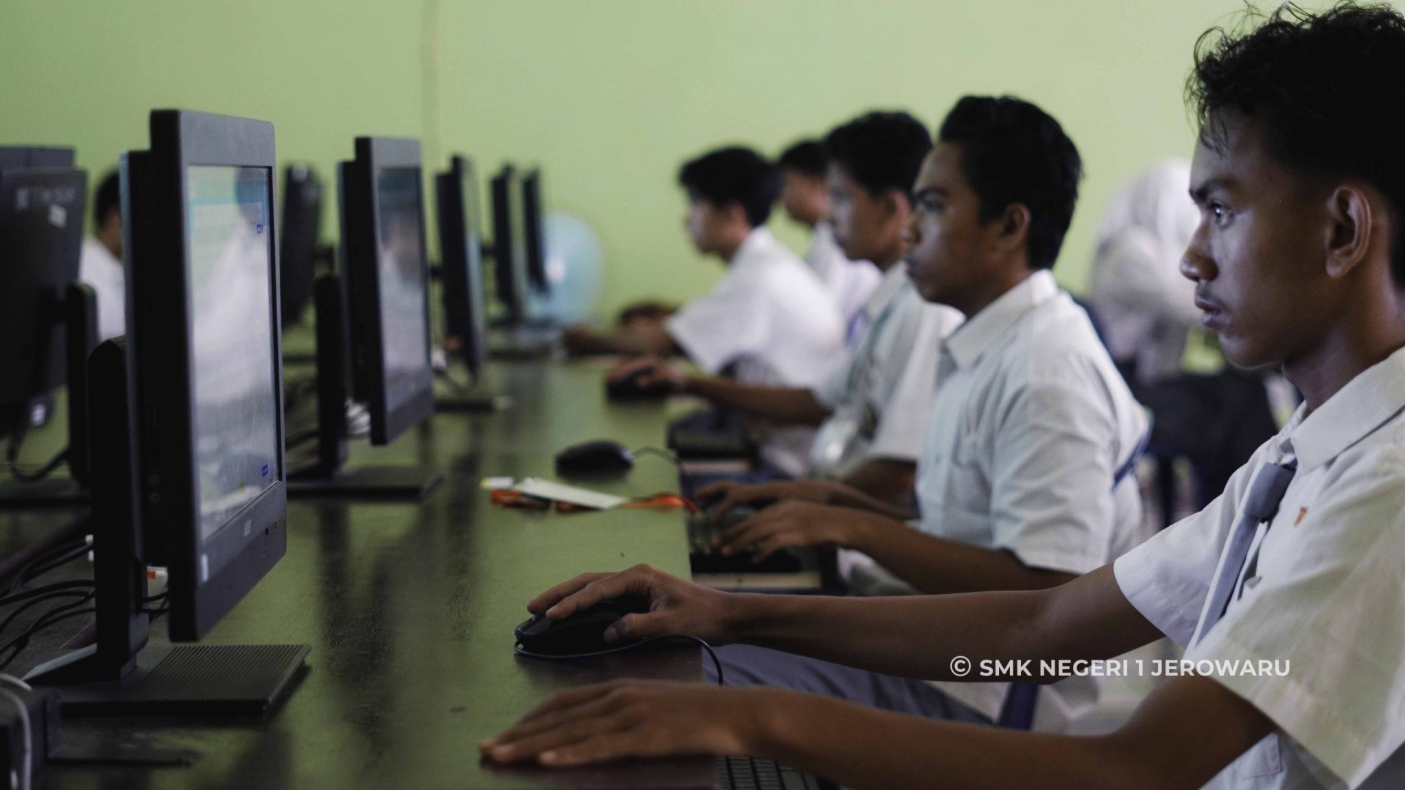SMKN 1 Jerowaru Gelar Ujian Sekolah (US) untuk Kelas XII