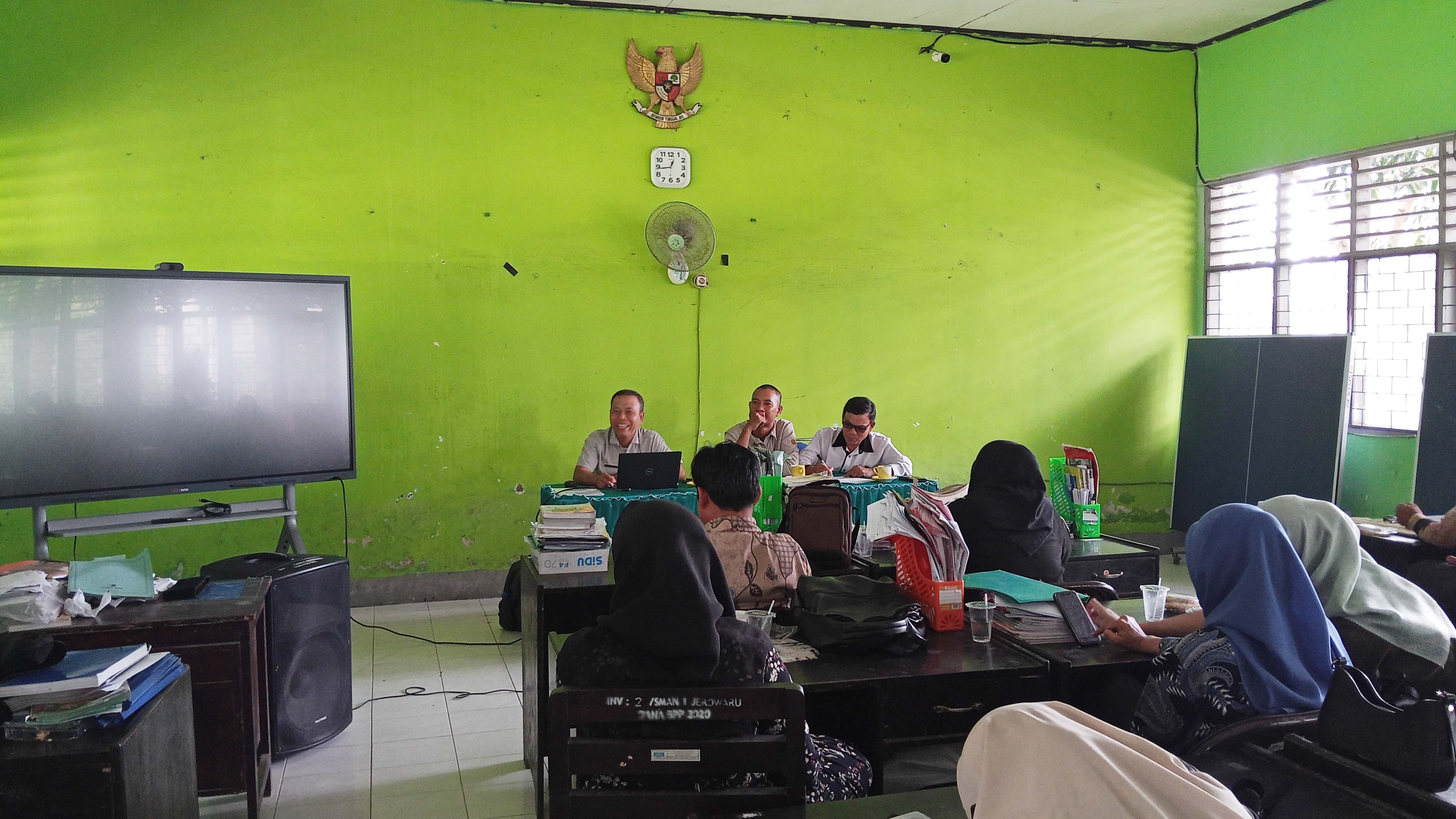 SMK Negeri 1 Jerowaru Gelar Rapat Pembagian Tugas dan Strategi Menyongsong Semester Genap 2025/2026