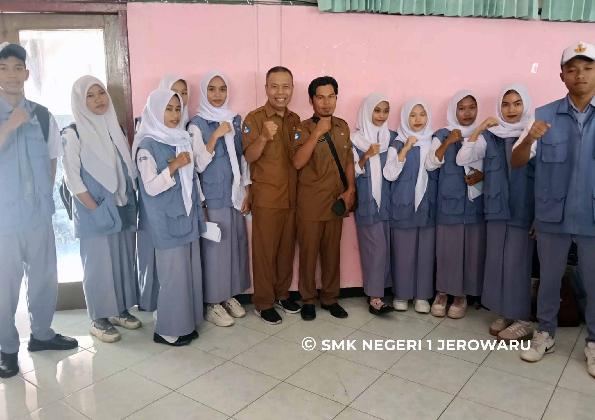 Siswa SMKN 1 Jerowaru Ikuti Lomba Cerdas Cermat Empat Pilar MPR RI di KCD Lombok Timur